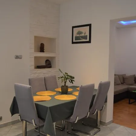Lipa Mare - With Heated Pool