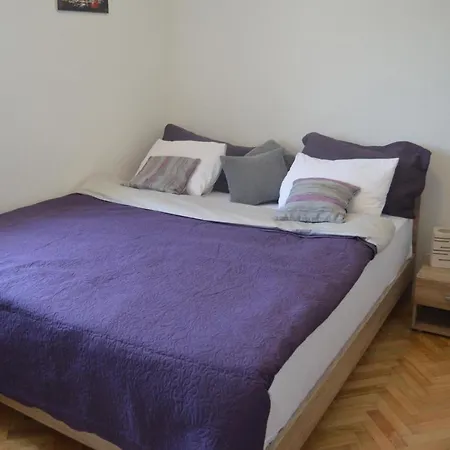 アパート Lipa Mare ソリン