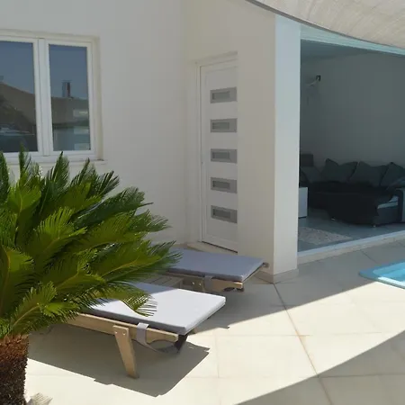 דירה Lipa Mare סולין